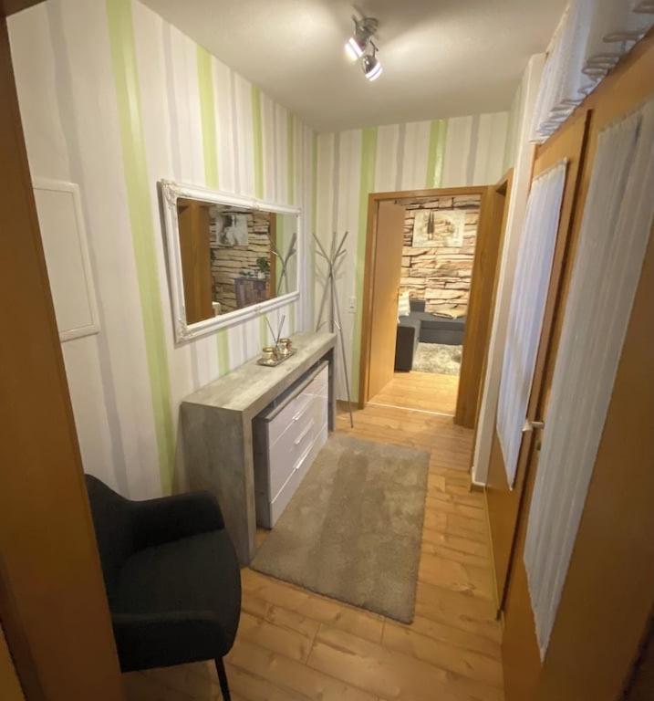 Kleines Apartment Mit Begehbarer Dusche Im Schlafzimmer Эбербах Экстерьер фото
